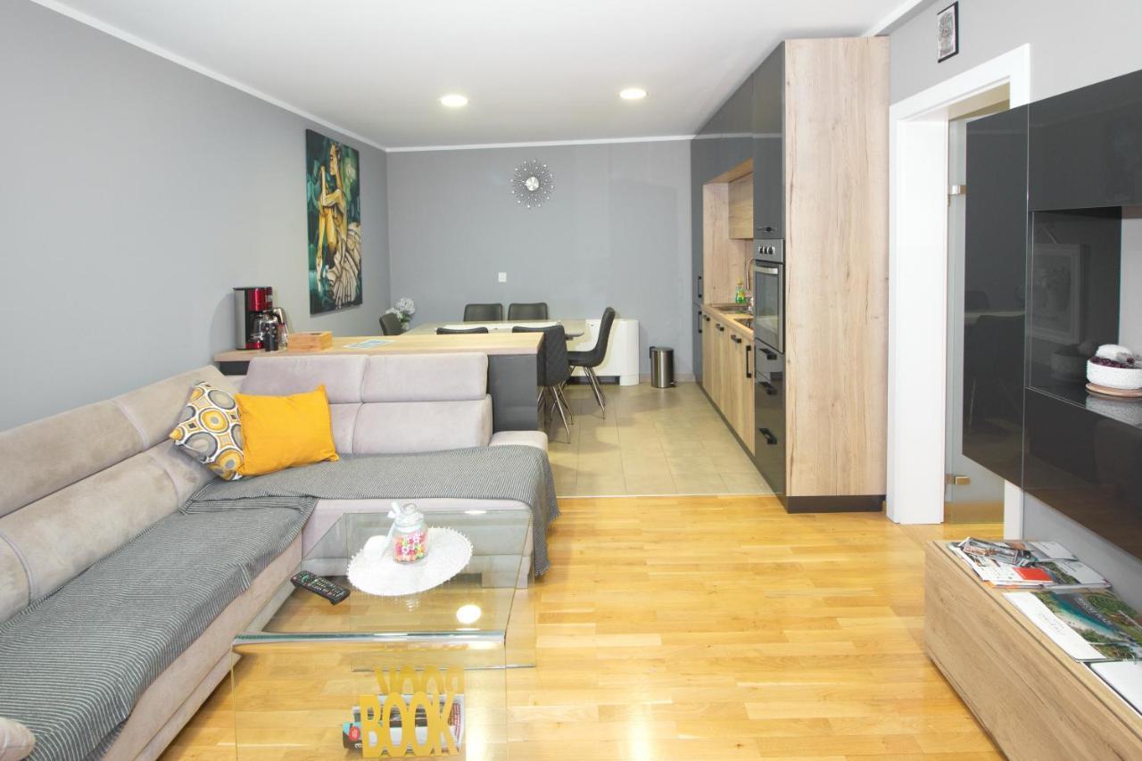 Elena Apartment Rijeka Eksteriør billede