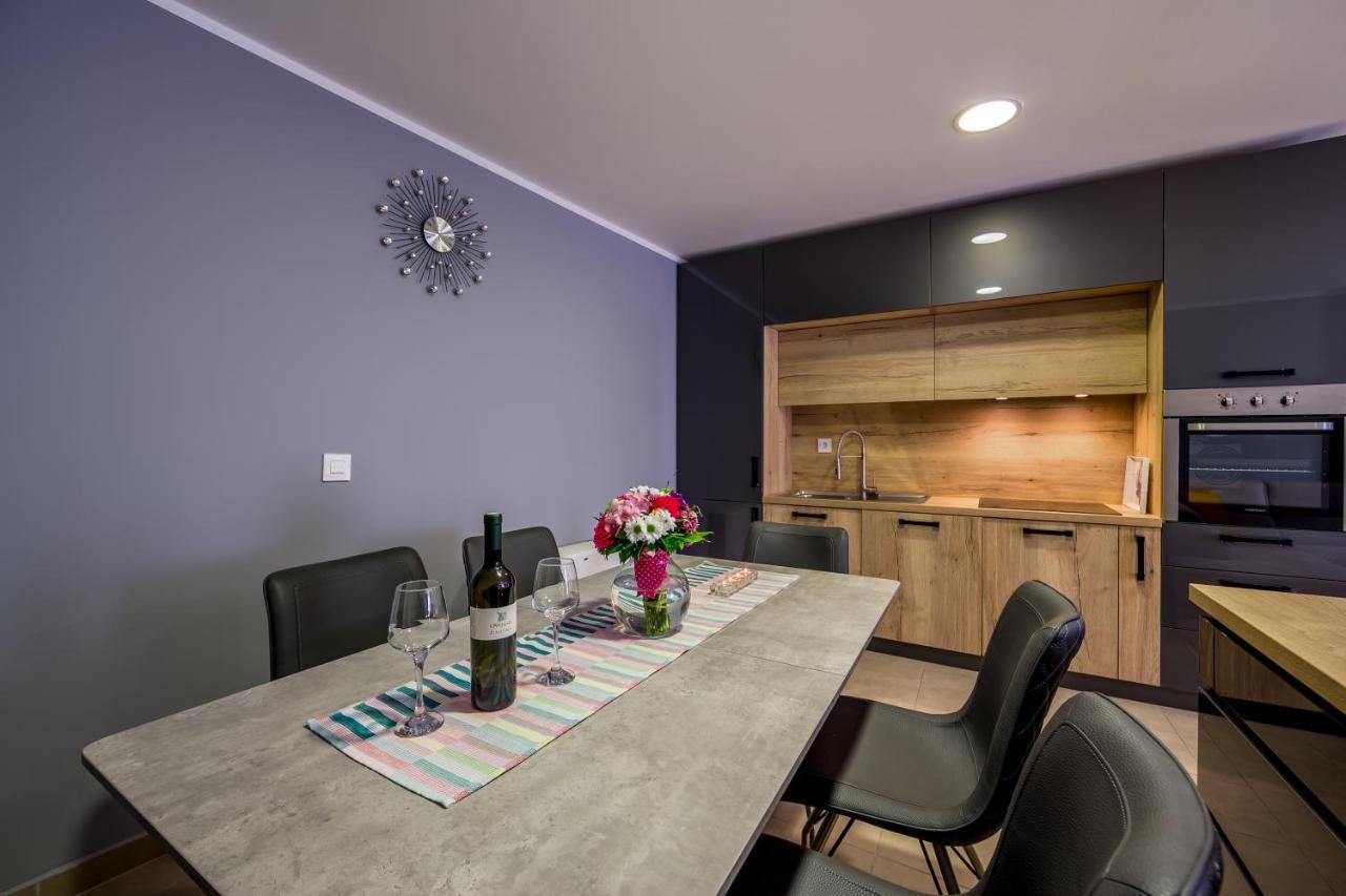 Elena Apartment Rijeka Eksteriør billede