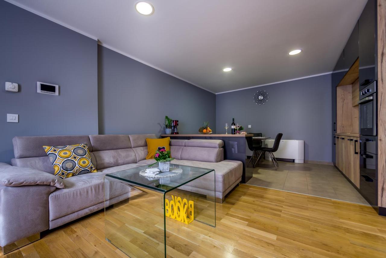 Elena Apartment Rijeka Eksteriør billede