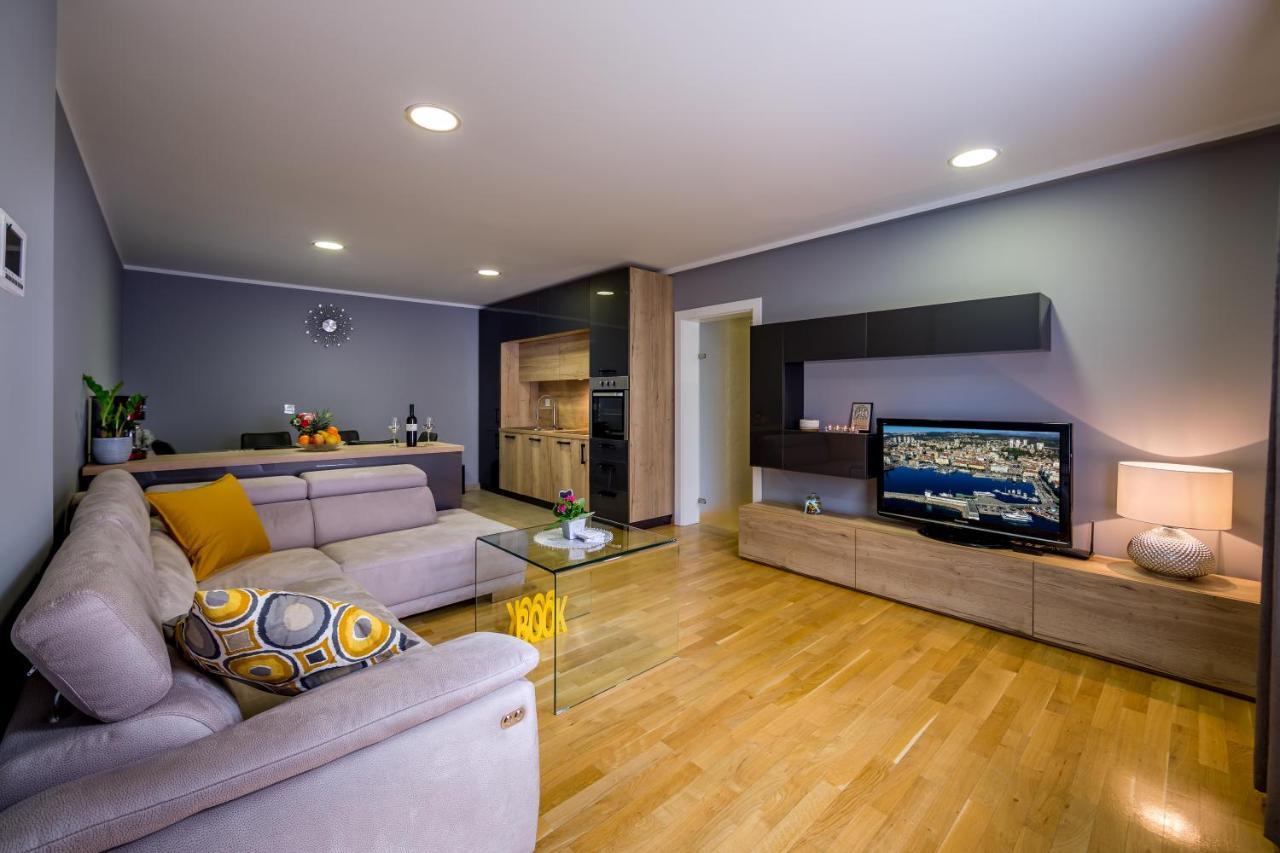 Elena Apartment Rijeka Eksteriør billede